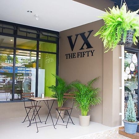 Vx The Fifty Hostel Bangkok Exterior photo