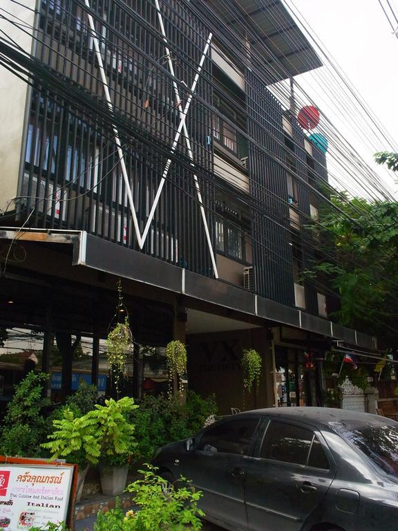 Vx The Fifty Hostel Bangkok Exterior photo