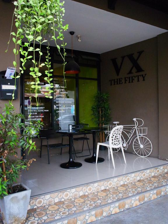 Vx The Fifty Hostel Bangkok Exterior photo