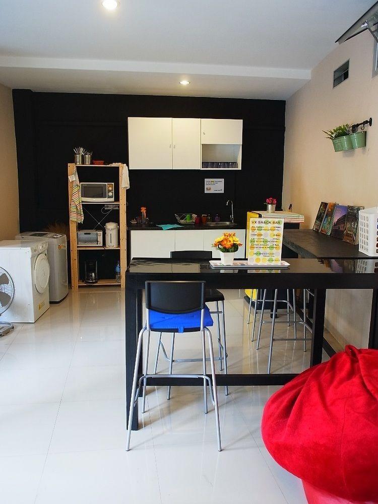 Vx The Fifty Hostel Bangkok Exterior photo