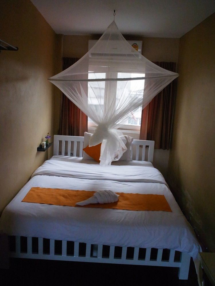 Vx The Fifty Hostel Bangkok Exterior photo