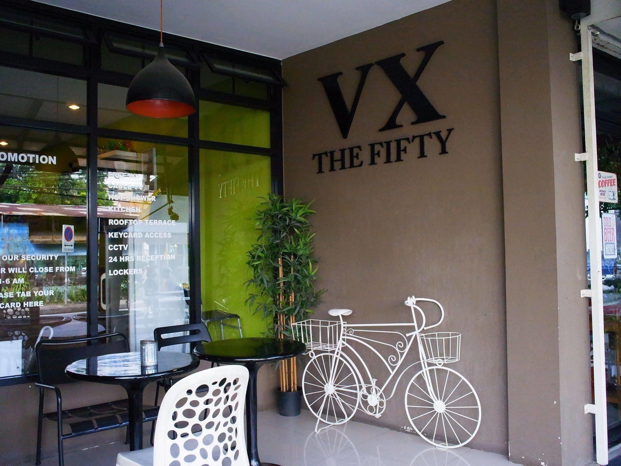 Vx The Fifty Hostel Bangkok Exterior photo